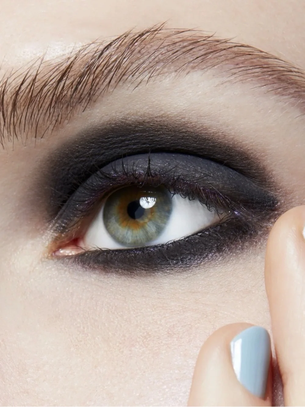 MAC Cosmetics Single Matte Eyeshadow — CARBON